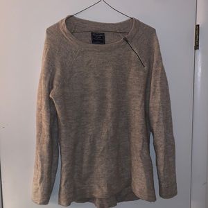Women’s Abercrombie & Fitch sweater L tan